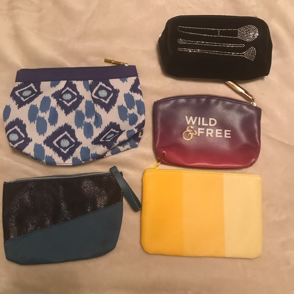 Handbags - SOLD!! FIVE MAKEUP BAGS 💖 Bundle!